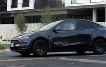 Tesla thả ra đường đội xe taxi tự hành đầu tiên: 4,20 USD/cuốc, đã có trường hợp khách hàng "hú vía"