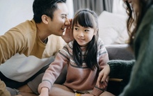 Cha mẹ thông minh đỉnh cao hay khoe 5 điều này về con: Người ngoài nghe xong thấy ấn tượng hơn cả việc đạt điểm 10