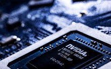 Hãng vô danh Nhật Bản ẩn mình suốt 100 năm, giờ đây khiến Nvidia, Microsoft, Google phải xếp hàng chờ đợi, có tiền tỷ cũng phải cúi đầu