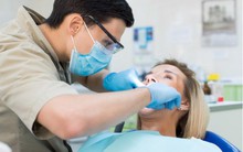 CHẤN ĐỘNG: Học lỏm trên mạng, thanh niên 22 tuổi mở phòng khám nha khoa, chữa trị cho hàng chục bệnh nhân