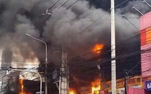 Cháy lớn tại siêu thị Điện máy xanh ở Đồng Nai lúc giữa trưa