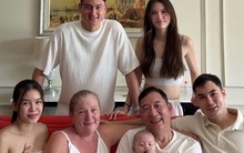 Zoom cận ảnh gia đình Văn Lâm – Yến Xuân: Visual ‘nổi bần bật’ hút nghìn lượt like, vóc dáng nàng WAG mới gây bão