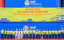 Tỷ phú Trần Đình Long lần đầu tiên bán vỏ container cho công ty thuộc Quân chủng Hải quân – Bộ Quốc phòng