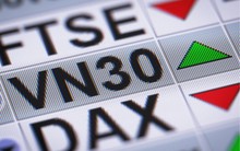 Cổ phiếu DGC có thể thay thế BVH trong rổ VN30, các quỹ ETF quy mô gần 9.000 tỷ sẽ giao dịch ra sao?