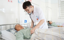 Chạy marathon, 2 người đàn ông nhập viện cấp cứu