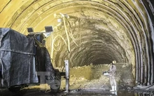 Cận cảnh robot đào hầm xuyên núi nối Hà Tĩnh - Quảng Bình