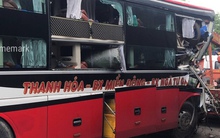 Xe khách húc đuôi xe tải, 1 người chết, 27 người đa chấn thương