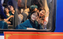 Hình ảnh hiếm thấy ở ga Sài Gòn trong buổi tối đặc biệt: Hơn 700 chiến sĩ đã lên đường thực hiện nhiệm vụ A80!