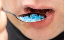 Mỗi người sẽ nuốt phải lượng vi nhựa tương đương 1 chiếc thẻ tín dụng trong một tuần