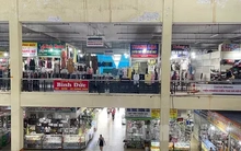 Chợ Vinh 'sáng đèn' sau hơn 1 tuần tiểu thương đồng loạt đóng cửa