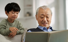 Trình độ học vấn của ông bà có ảnh hưởng đến cháu: Kết luận từ nghiên cứu khoa học gây tranh cãi