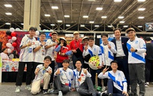 Đội tuyển học sinh Việt Nam xuất sắc giành 2 giải tại giải Robotics lớn nhất thế giới, lọt top 4/419 đội thi: Lá cờ đỏ tung bay trên bản đồ tri thức!