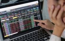 Loạt phí dịch vụ chứng khoán tăng do bị áp thuế VAT