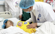 Chính sách dân số mới: Sinh con sẽ được hỗ trợ tiền?