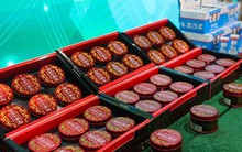 Đột kích 4 cửa hàng, bắt giữ giám đốc cầm đầu đường dây bán dược phẩm và mỹ phẩm giả, tịch thu 40.000 sản phẩm trị giá hơn 3 tỷ đồng