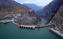 Gần 7000 đập nước khắp thế giới đã khiến các cực của trái đất dịch chuyển 1,1m