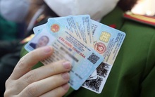 Những người sinh năm 2000, 1985, 1965 có thể bị phạt và khóa tài khoản ngân hàng, kiểm tra thời hạn giấy tờ ngay!