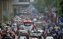 Tăng hàng loạt phí, lệ phí liên quan hàng triệu ô tô, xe máy ở Hà Nội ngay từ cuối năm nay?