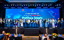 Trước khi đúc tượng cha đẻ Bitcoin, công ty của con trai tỷ phú Hồ Hùng Anh treo thưởng kỷ lục 3,5 tỷ đồng để 'săn' tài năng Blockchain