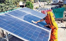 Làng năng lượng mặt trời ở Ấn Độ