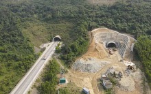 Siêu đường hầm xuyên núi mới, nối liền 2 tỉnh chiến lược ở miền Trung chính thức được thông xe
