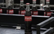 Coca-Cola cam kết dùng đường mía để "nước Mỹ khỏe mạnh trở lại"