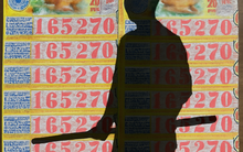 Trúng 14 tờ vé số với khoản thưởng lớn, anh phụ hồ đưa ra 2 quyết định thay đổi cuộc đời