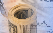 Mỹ bị chủ nợ lớn thứ 3 'xả' trái phiếu nhiều tháng liên tiếp, căng thẳng thương mại bắt đầu lan sang lĩnh vực tài chính