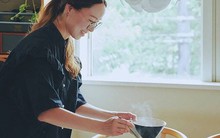 Ở tuổi 55: Thay 5 thói quen trong bếp, sống khỏe, nhẹ ví, nhàn hơn mỗi ngày