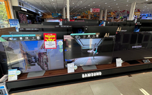 Tivi tồn kho lớn, giá giảm sâu