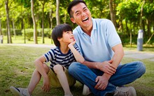 Giáo sư nổi tiếng chỉ ra: Bố có 5 thói quen này, con cái thường thông minh, dễ thành công hơn