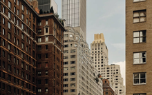 Cơn ác mộng của người dân ở thành phố xa hoa nhất nhì thế giới: Bỏ 5 tỷ mua chung cư nhưng thực chất chỉ là thuê mảnh đất ‘dưới chân’, khốn đốn vì giá thuê đất tăng 450%