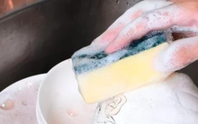 Khuyên bạn bỏ ngay 5 thói quen rửa bát "tiêm chất độc vào cơ thể", nhiều gia đình mắc phải mà không biết