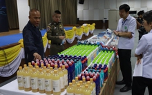 Đột kích một kho hàng, công an triệt phá đường dây bán mỹ phẩm và hóa chất tẩy rửa giả, tịch thu hơn 400.000 sản phẩm trị giá 16 tỷ đồng