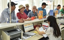 Từ tháng 8/2025, người nhận lương hưu, trợ cấp BHXH bằng tiền mặt ở TP.HCM cần mang theo CCCD để cập nhật thông tin, mở tài khoản ngân hàng