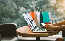 Người Việt chi 7,8 tỷ USD mua hàng online