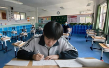 Nam sinh giỏi nhất tỉnh, 3 năm liền đỗ trường Đại học top đầu nhưng đều từ chối nhập học: Lý do khiến ai cũng ngỡ ngàng "quá phi lý"