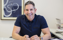 Không chỉ tiết kiệm, phải đầu tư: Cách Grant Cardone xây dựng khối tài sản trăm triệu USD