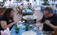 Khách Tây nhận xét Việt Nam có một món mà đi đâu cũng thấy, ăn thì ngon miễn bàn mà giá lại còn mềm