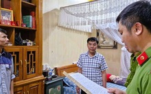 Thủ nhang ngôi đền nổi tiếng ở Thanh Hóa bị triệu tập, khám xét về tội đánh bạc, tổ chức đánh bạc