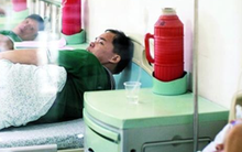 Cả nhà 3 người cùng nhập viện cấp cứu vì ngộ độc sau khi ăn trứng rán