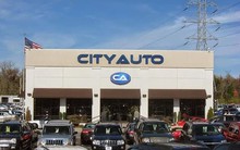 Cổ phiếu nhà phân phối xe hơi Mỹ lớn nhất trên sàn bất ngờ tăng vọt: Điều gì đang diễn ra?