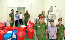 Cận cảnh khám xét Công ty Athena Việt Nam của 'trùm mỹ phẩm giả' Đường Văn Thiết