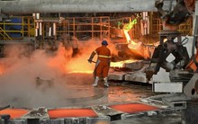 Mỹ chuẩn bị siết thuế nhập khẩu, kim loại là chỉ báo nền kinh tế bỗng dậy sóng, giới giao dịch náo loạn vì khát hàng