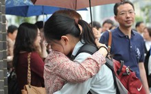 Phụ huynh EQ thấp hay nói 4 câu này trong khi chờ điểm thi của con