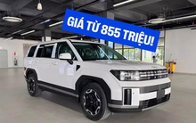 Giá Hyundai Santa Fe chạm ‘đáy’, bản tiêu chuẩn còn 855 triệu đồng, rẻ ngang Toyota Corolla Cross