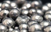 Hàng trăm nghìn tấn 'vàng trắng' ồ ạt đổ bộ láng giềng Việt Nam với giá rẻ kỷ lục, cuộc chơi kim loại chiến lược nóng hơn bao giờ hết