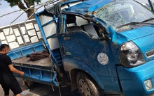 Vụ ô tô chở 4 tấn vải bị lật: Chủ xe nói bị "khủng bố" qua điện thoại, xin tạm dừng nhận giúp đỡ