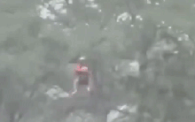 Những cách sống sót không tưởng nhất trong trận lũ quét lịch sử ở Texas: Đang nằm ngủ thì dòng nước cuốn trôi tất cả