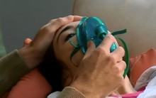 Cô gái ngã quỵ trong lớp học vì nhồi máu não, bác sĩ lắc đầu: “20 tuổi nhưng mạch máu già hơn bà 60”